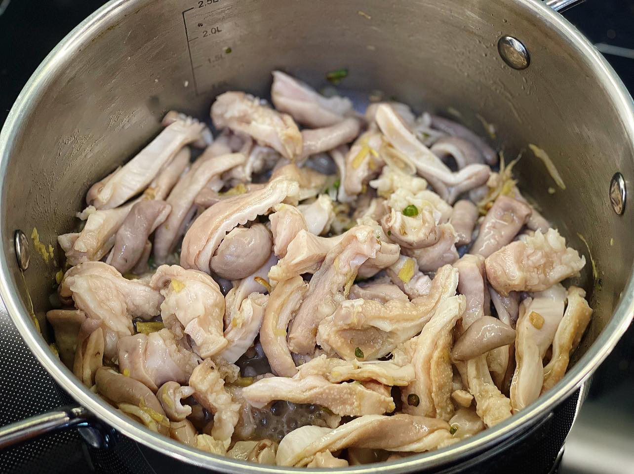 Xào bao tử cho chín mềm